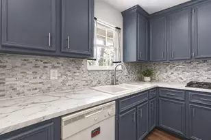 8619 Ardley Cir, Houston, TX 77088 - Photo 9