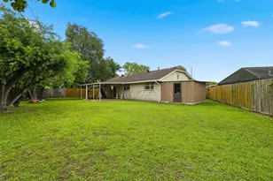 8619 Ardley Cir, Houston, TX 77088 - Photo 41