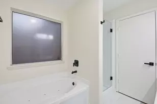 4426 Kulkarni St, Houston, TX 77045 - Photo 19