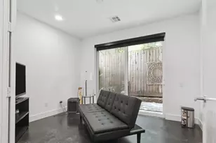 2376 Commerce St, Houston, TX 77003 - Photo 3