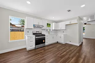 511 E Melville Dr, Crosby, TX 77532 - Photo 3