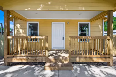 511 E Melville Drive, Crosby, TX 77532 - Photo 1