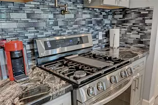 8419 Observatory St, Houston, TX 77088 - Photo 11