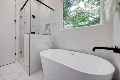 846 Elkhart Street #E, Houston, TX 77091 - Photo 13