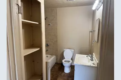 606 E 42nd Street, Houston, TX 77022 - Photo 9