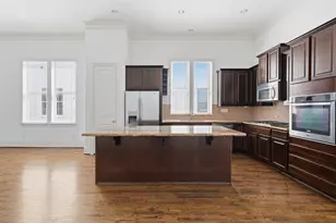 2027 Fannin Station, Houston, TX 77045 - Photo 11