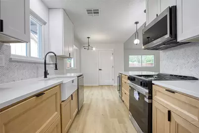 5802 Chrystell Lane, Houston, TX 77092 - Photo 7