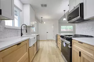 5802 Chrystell Ln, Houston, TX 77092 - Photo 7