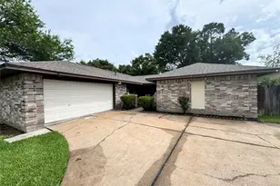 10415 Sageburrow Dr, Houston, TX 77089 - Photo 3