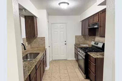 10415 Sageburrow Drive, Houston, TX 77089 - Photo 11
