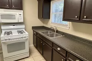 1016 S Booth Ln, Alvin, TX 77511 - Photo 5