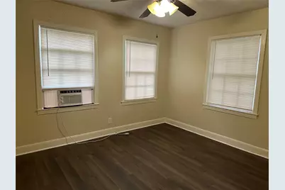 1016 S Booth Lane #B, Alvin, TX 77511 - Photo 7
