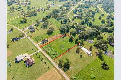 626 Mill Rd, Angleton, TX 77515 - Photo 9