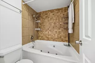 5200 Weslayan St, Houston, TX 77005 - Photo 15