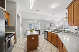 21583 Kings Bend Dr, Kingwood, TX 77339 - Photo 7