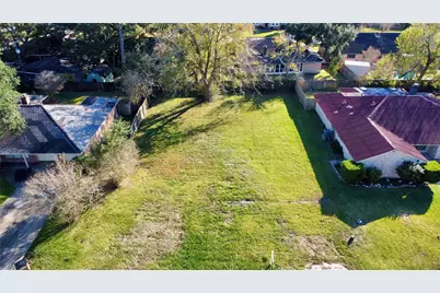 4908 Green Willow Lane, Dickinson, TX 77539 - Photo 3