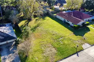 4908 Green Willow Ln, Dickinson, TX 77539 - Photo 1