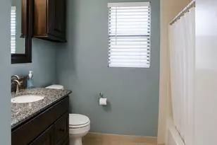 2521 Crosstimbers Dr, Huntsville, TX 77320 - Photo 7