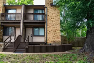 2521 Crosstimbers Dr, Huntsville, TX 77320 - Photo 1