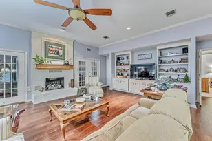 2004 E Lake Dr, Huntsville, TX 77340 - Photo 5