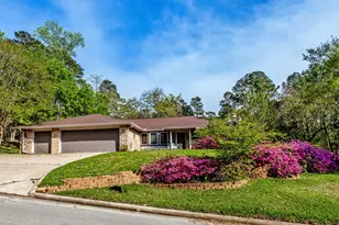 2004 E Lake Dr, Huntsville, TX 77340 - Photo 1