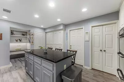 2004 E Lake Drive, Huntsville, TX 77340 - Photo 11