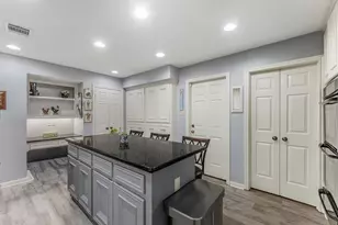 2004 E Lake Dr, Huntsville, TX 77340 - Photo 11