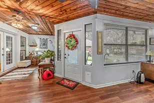 2004 E Lake Dr, Huntsville, TX 77340 - Photo 23