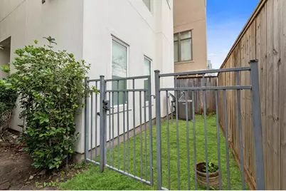 120 Pierce Street, Houston, TX 77002 - Photo 33