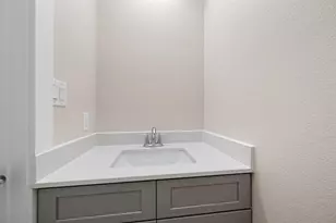 9409 Clinton Dr, Houston, TX 77029 - Photo 23