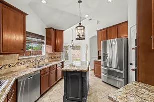 12439 Rutgers Park Ct, Houston, TX 77058 - Photo 9
