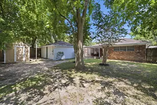 3731 Latma Dr, Houston, TX 77025 - Photo 25