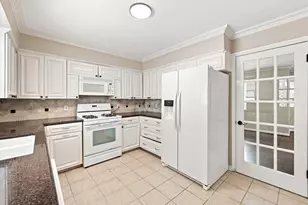 3731 Latma Dr, Houston, TX 77025 - Photo 9