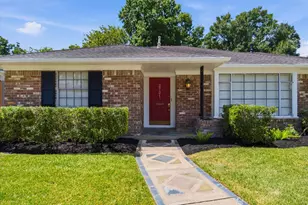 3731 Latma Dr, Houston, TX 77025 - Photo 3