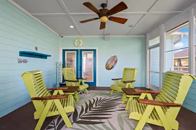 946 Raymond, Port Bolivar, TX 77650 - Photo 15