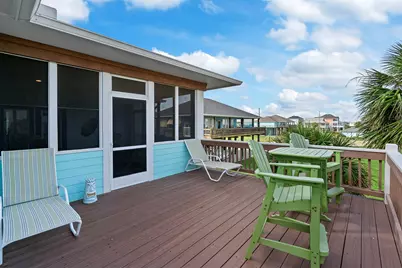 946 Raymond, Port Bolivar, TX 77650 - Photo 13