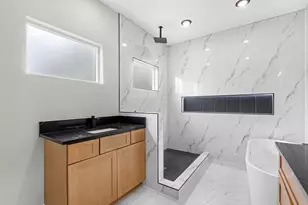 991 South Ln, Houston, TX 77088 - Photo 19