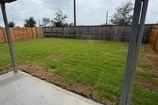 9007 Bay Ldg Ln, Baytown, TX 77521 - Photo 9