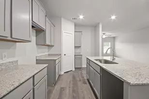 492 Shoreview Dr, Conroe, TX 77303 - Photo 5