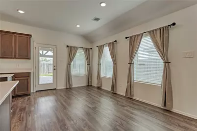 211 Garnett Street, Magnolia, TX 77354 - Photo 13