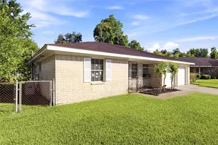 211 Estelle Cir, Texas City, TX 77591 - Photo 3