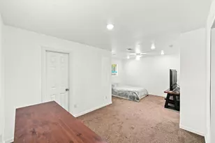 211 Estelle Cir, Texas City, TX 77591 - Photo 17