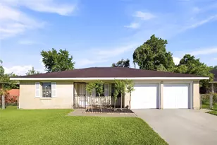 211 Estelle Cir, Texas City, TX 77591 - Photo 1