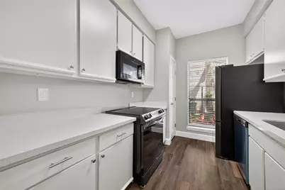 9707 Richmond Avenue #75, Houston, TX 77042 - Photo 11