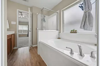10235 Mills Run Drive, Houston, TX 77070 - Photo 15