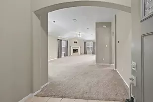 10235 Mills Run Dr, Houston, TX 77070 - Photo 3