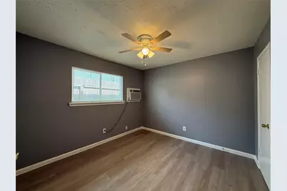 8010 Roswell Street #3, Houston, TX 77022 - Photo 9