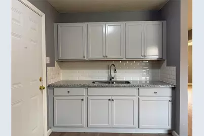 8010 Roswell Street #3, Houston, TX 77022 - Photo 7