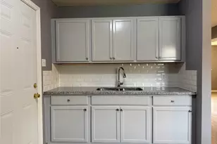 8010 Roswell St, Houston, TX 77022 - Photo 7