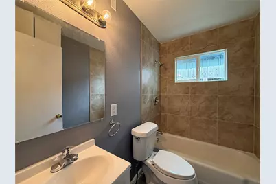 8010 Roswell Street #3, Houston, TX 77022 - Photo 11